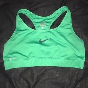 girls green nike sports bra